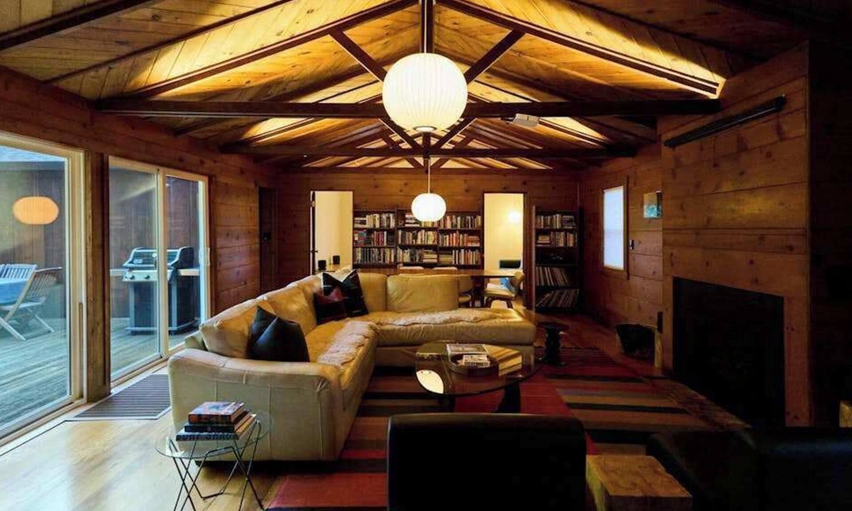 Hacienda House | Forestville 3BR redwood cabin with gas fireplace, fire pit & deck