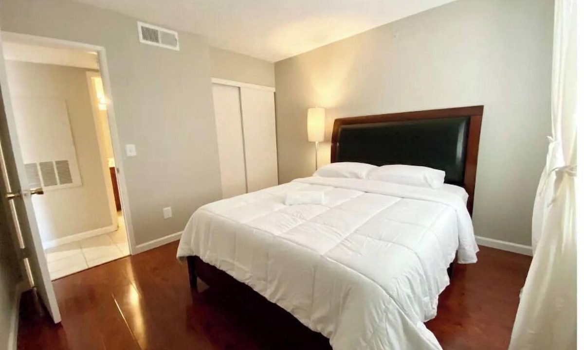 Las Vegas Condo | Fully Furnished w/Amenities & Parking