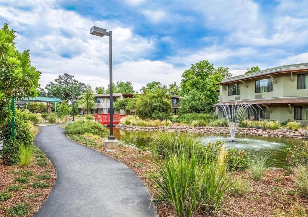 Cascade Hotel | Gaia Hotel & Spa Redding, an Ascend Collection Hotel