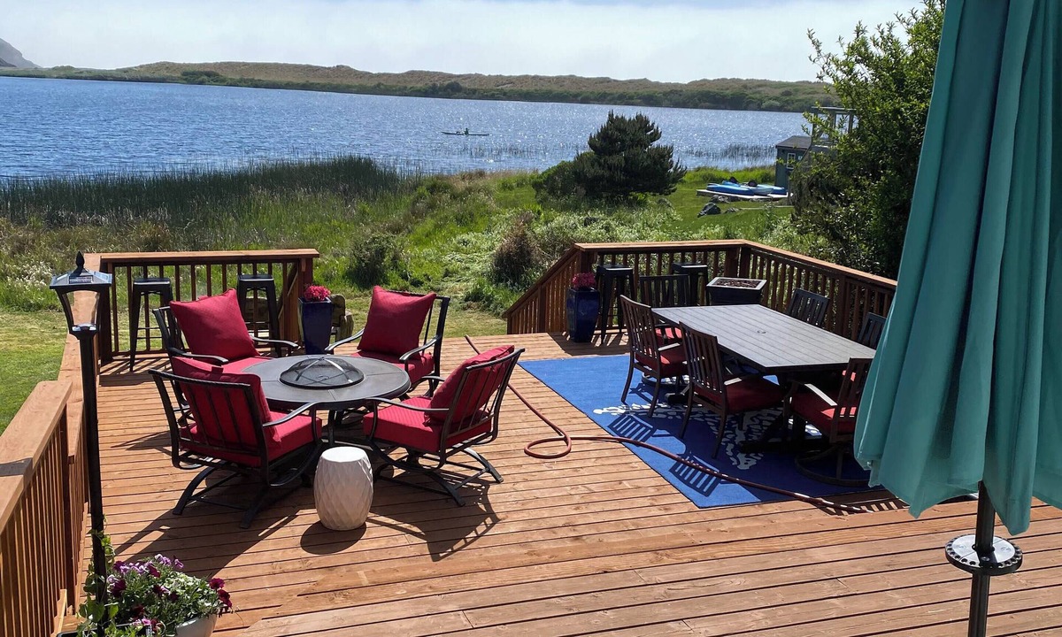 Port Orford House | Garrison Lakefront house in beautiful Port Orford Oregon Requires 30 -day min!
