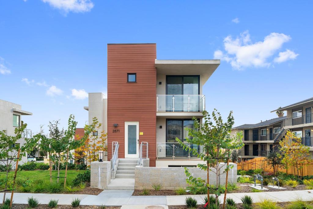 Golden Hill House | Golden Hill 1