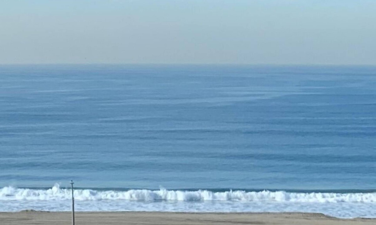 Playa Del Rey House | Gorgeous Huge Upscale Beach Castle at Beach Amazing Ocean Views 3 level, 4+4 .