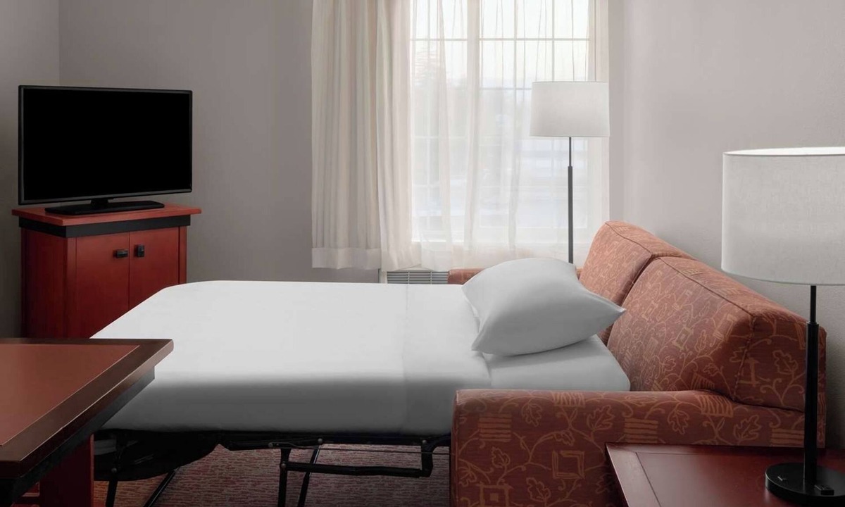 Downtown Hotel | Groups Best Choice: Cozy Suite w/Full Kitchen, Balcony & Daily Fresh Cookies