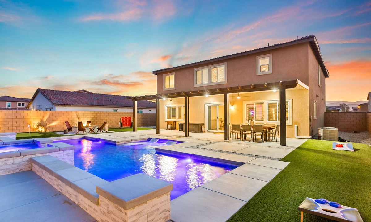 Coachella House | Guest Fav Resort, 4bdrm, Pool, Spa & Games, BBQ, 2 Mi to Coachella