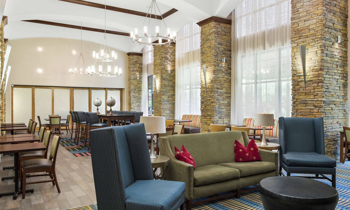 Columbus Hotel | Hampton Inn by Hilton Columbus South Fort Benning