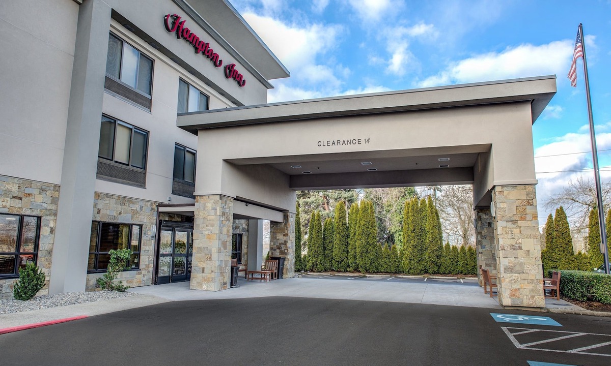 Wilkes East Hotel | Hampton Inn Portland East