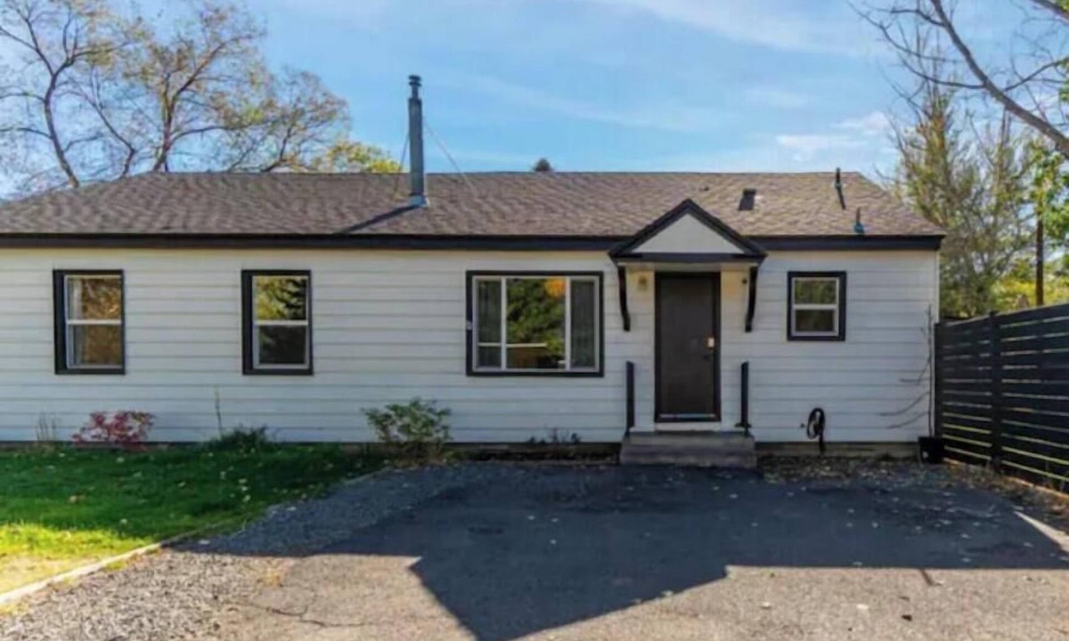 Orchard District House | Heart of Bend-Walkable, Ping Pong, Billards