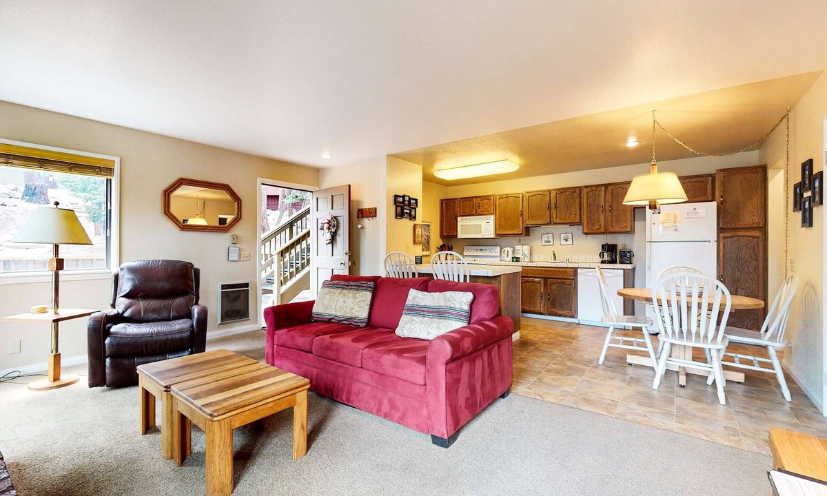 Mammoth Lakes Condo | Hidden Valley Homestead | Near Hike/Bike & More!