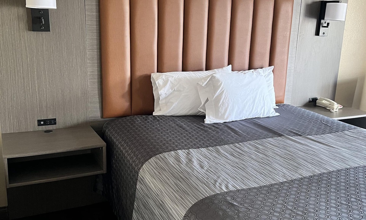 Enterprise Hotel | Highland Inn