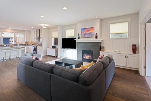 Awbrey Butte House | Hillside Haven home