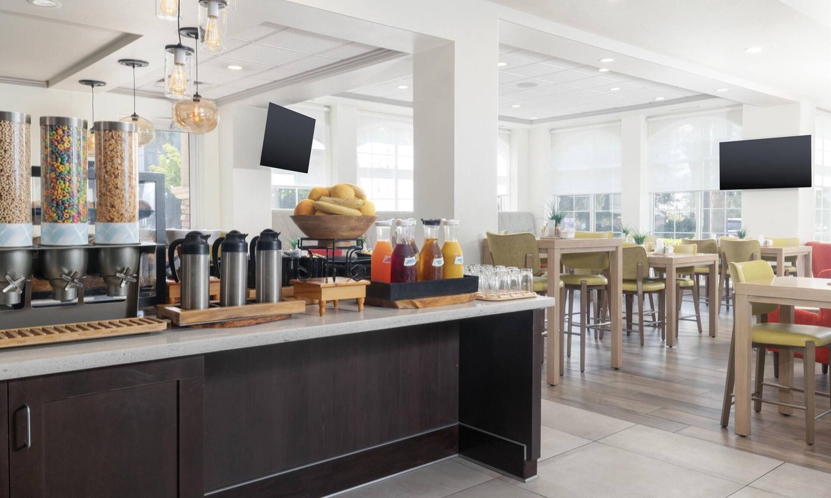 Rancho Cucamonga Hotel | Hilton Garden Inn Ontario/Rancho Cucamonga