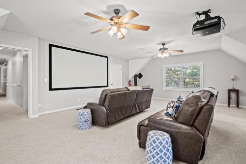 Layton House | Hobbs Mill Ski Lodge Theater Games Dogs OK