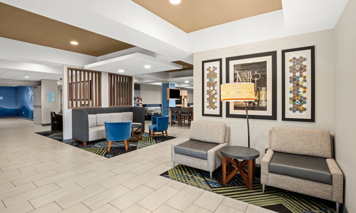 Sumner Hotel | Holiday Inn Express Suites Sumner by IHG