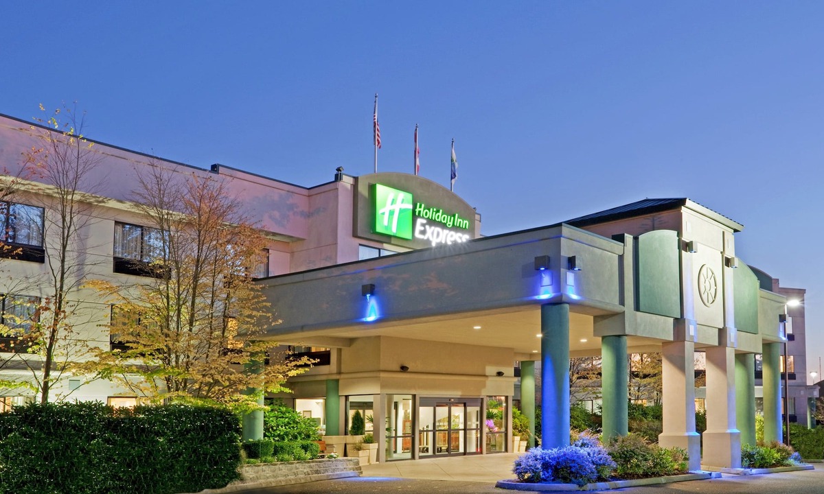 Meridian Hotel | Holiday Inn Express Bellingham, an IHG Hotel