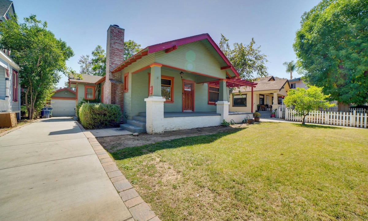 Downtown Riverside House | Home 1/2 Mi to Dtwn Riverside: Families Welcome!