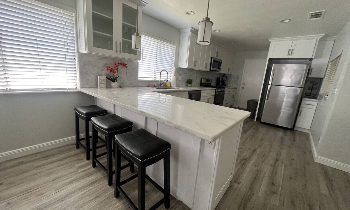 Stockton House | Home Away From Home - Beautifully remodeled 4 bedroom home in the Central valley