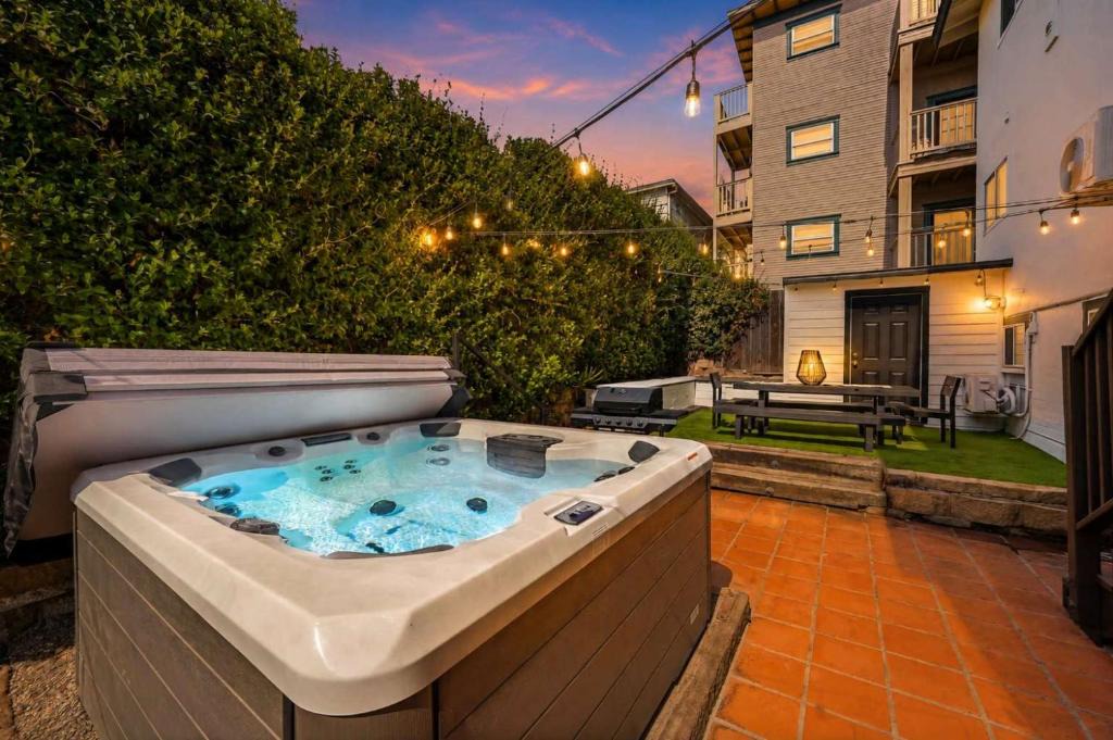 Golden Hill House | Hot Tub & Arcade Escape Near Balboa Park
