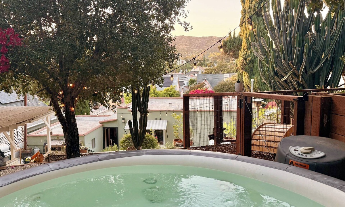 Eagle Rock House | Hot Tub + Views in Eagle Rock Indoor–Outdoor Oasis