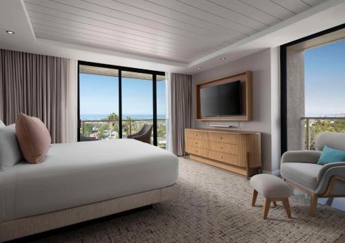 La Jolla Shores Hotel | Hotel La Jolla, Curio Collection by Hilton