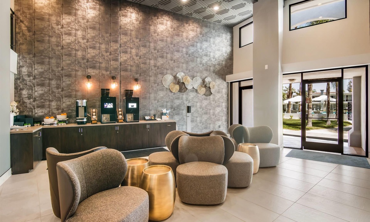 Bakersfield Hotel | Hourglass Hotel, Trademark Collection by Wyndham