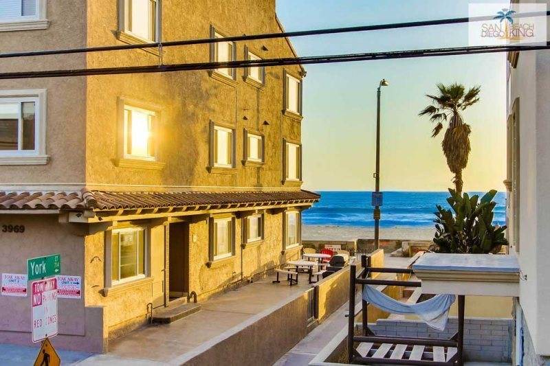 Mission Beach House | House ∙ 2 bedrooms ∙ 8 guests