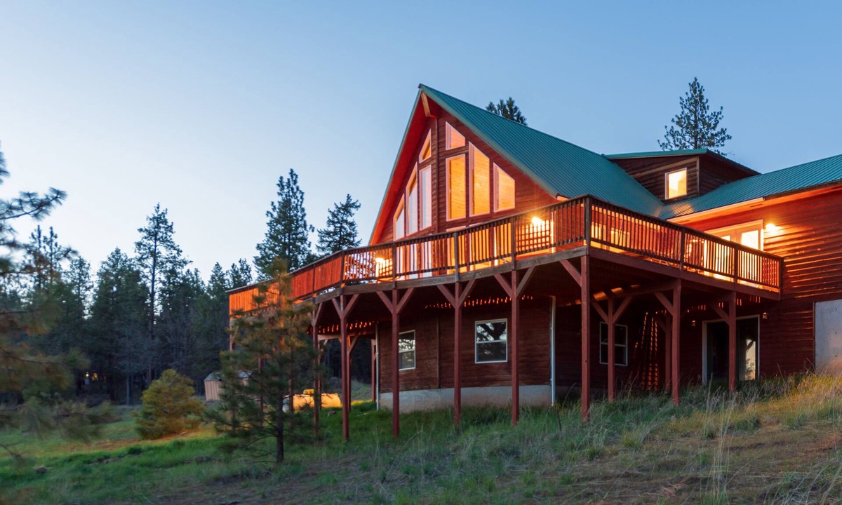 Goldendale House | HUGE A-Frame in Goldendale/Now Sleeps 12!