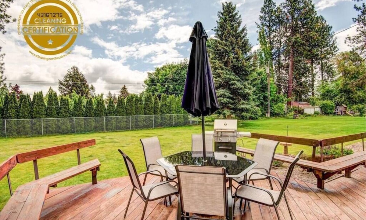 Spokane Valley House | Huge Fenced Bkyrd-15 Min 2 Dwntwn-Spacious 4 Bedroom-Luxe Bthrm-arcade-Eco Clean