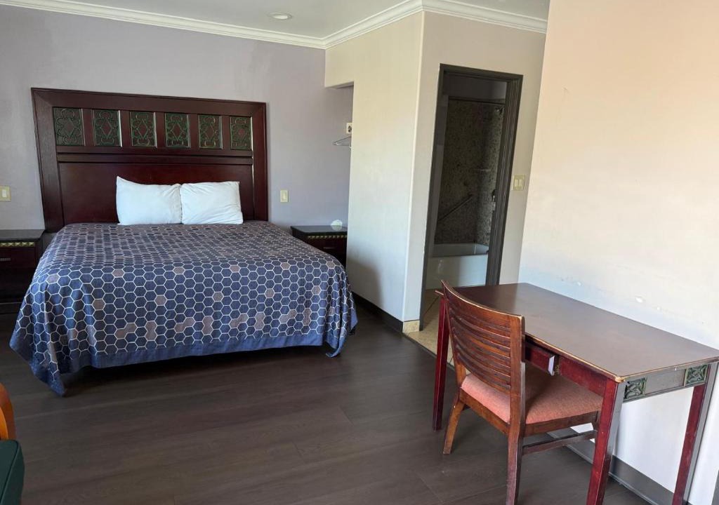 La Habra Hotel | Hyland Motel