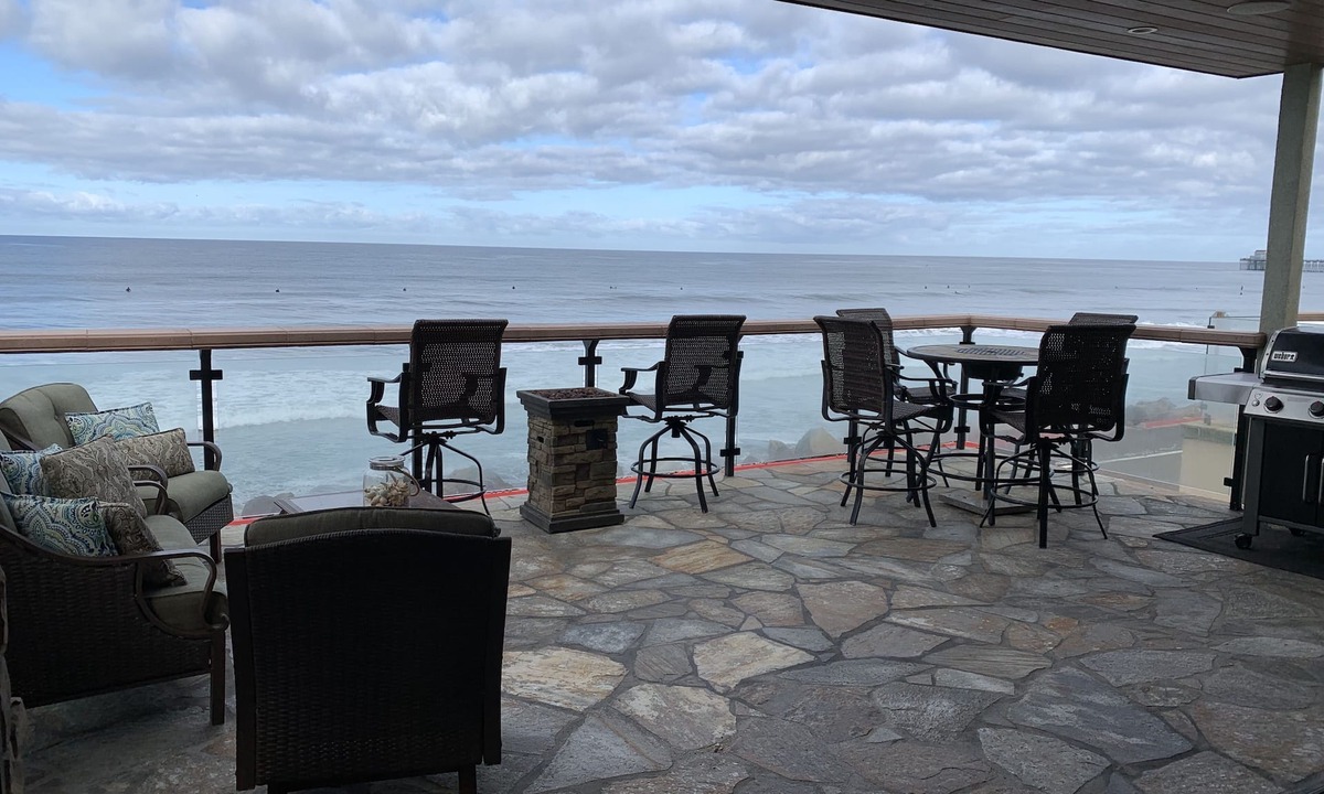 Townsite House | Incredible Ocean Views! Air Conditioning! Steps to the Sand! On The Strand