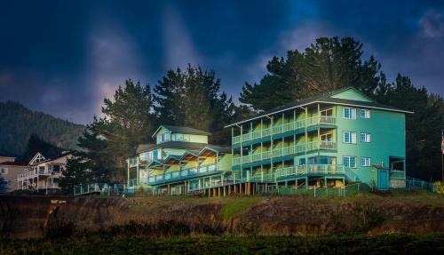 Shelter Cove Hotel | Inn of the Lost Coast