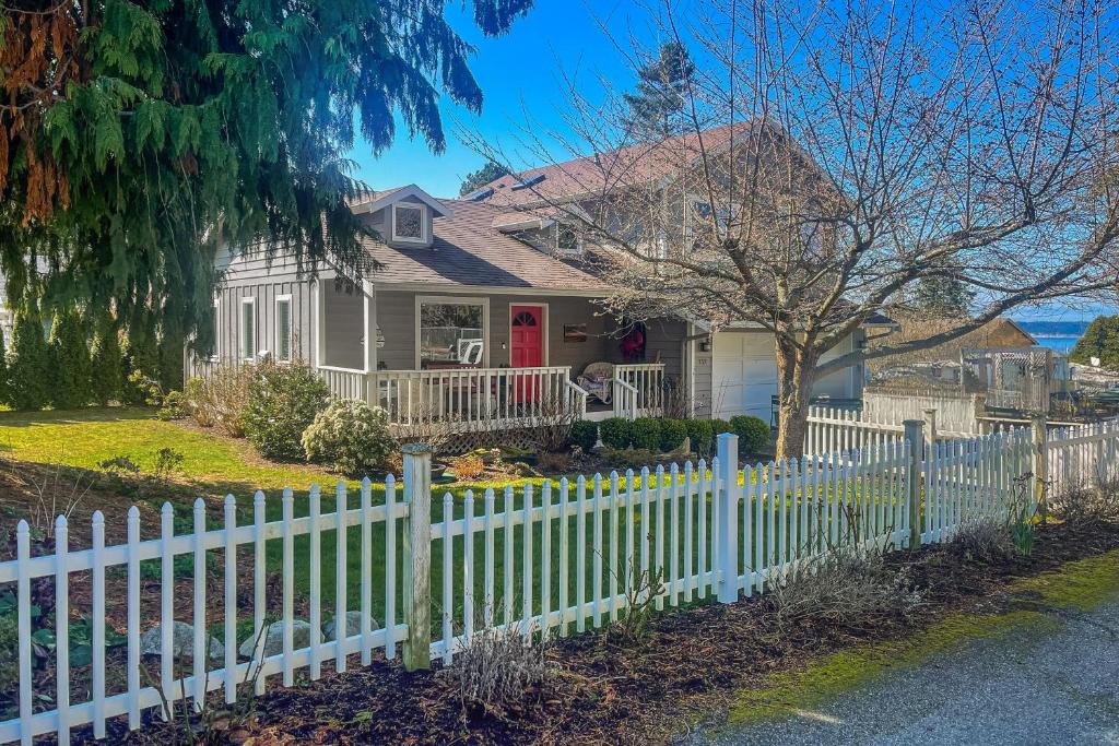 Camano Island House | Island Cottage
