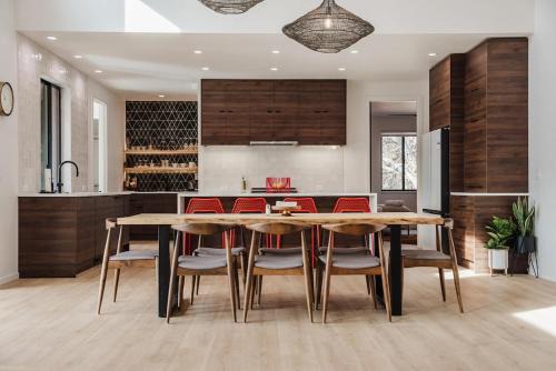 Klamath Falls House | Kestrel House At The Running Y