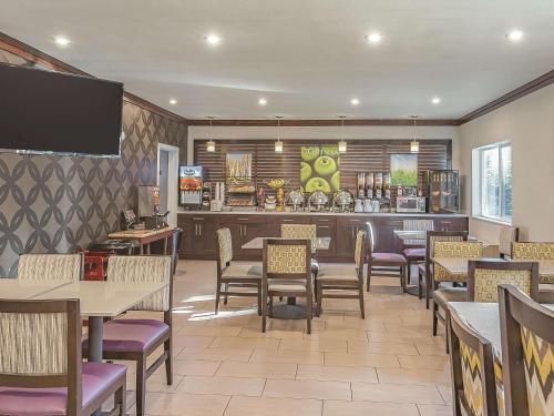 Lacey Hotel | La Quinta Inn by Wyndham Olympia - Lacey