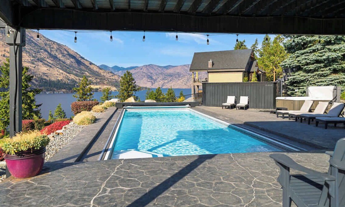 Manson House | Lake Chelan View Home with pool, hot tub & yard!