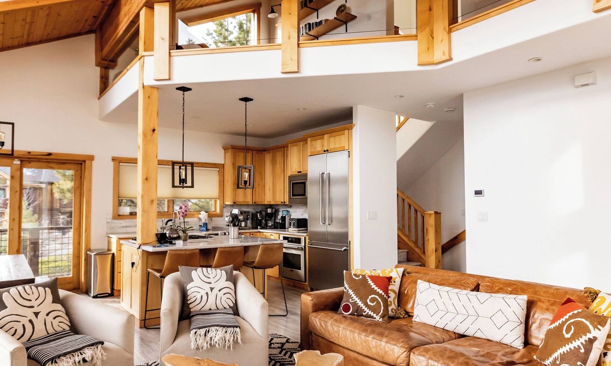 Tahoe Vista House | Lake Tahoe - Lake View and Pet Friendly!