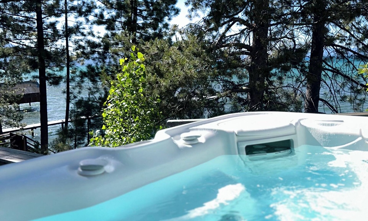 Al Tahoe House | Lakefront | Hot Tub | Sauna | Games | Pet Friendly