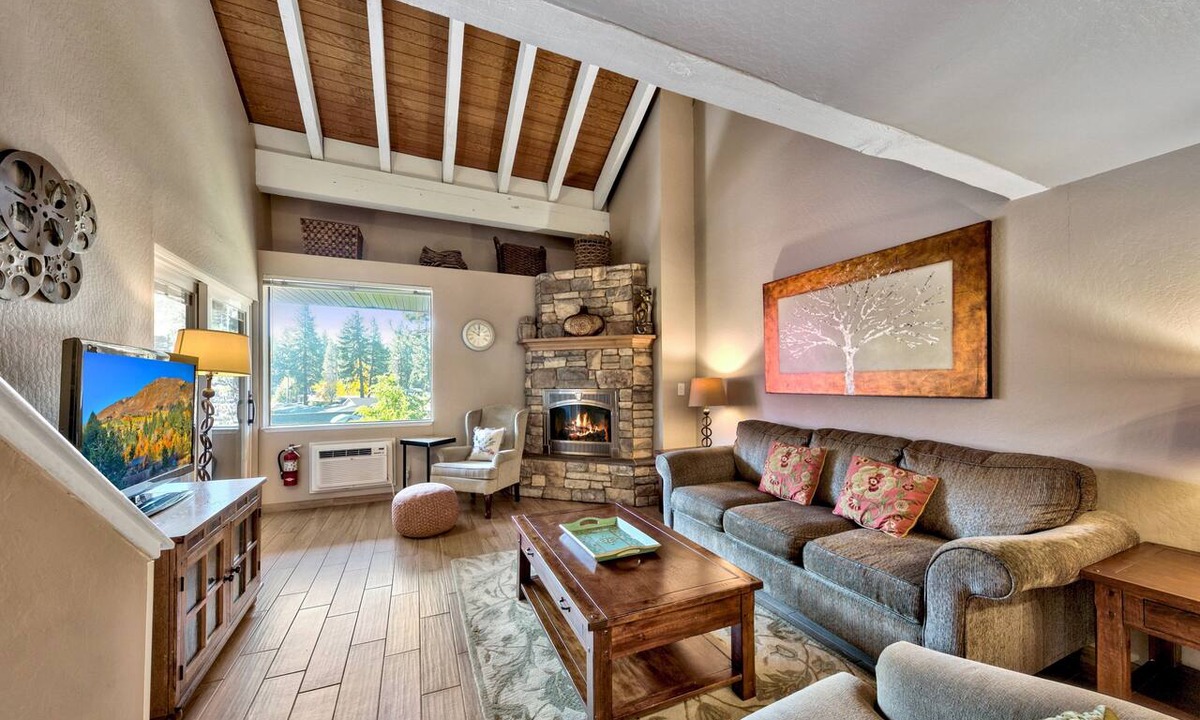 South Lake Tahoe Condo | Lakeland Village #310 Modern 1 bedroom+loft