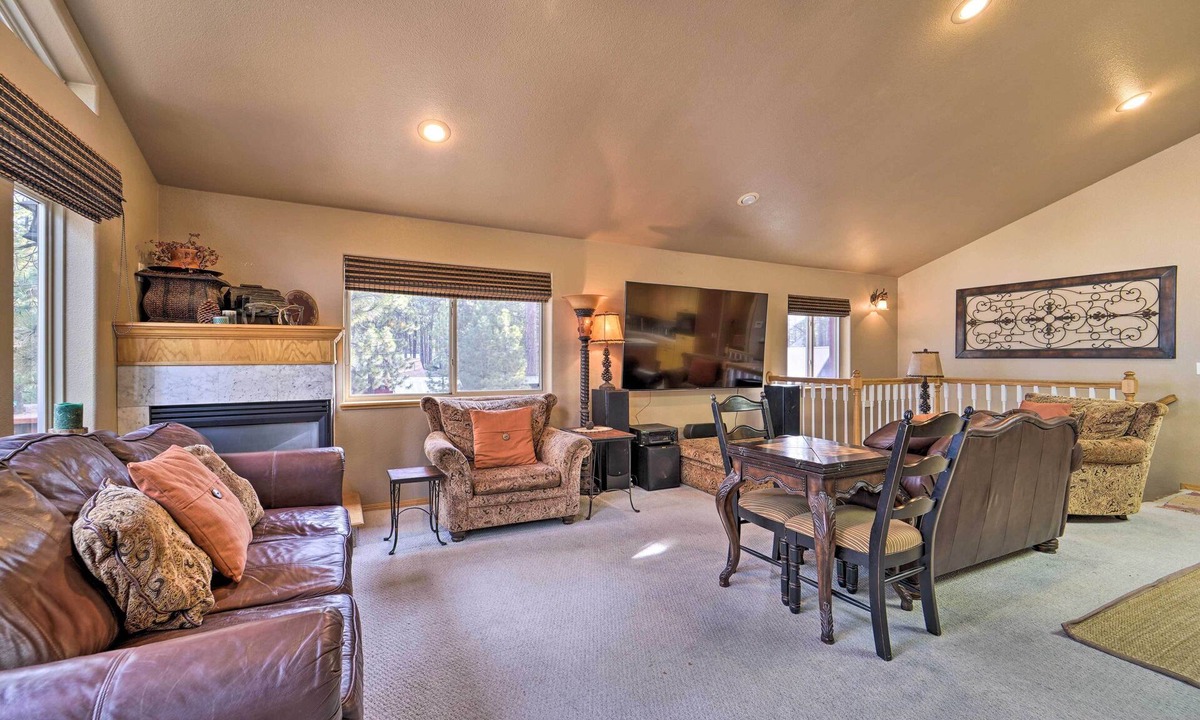 Al Tahoe House | Lakeside Tahoe Getaway - Ski, Hike & Swim!