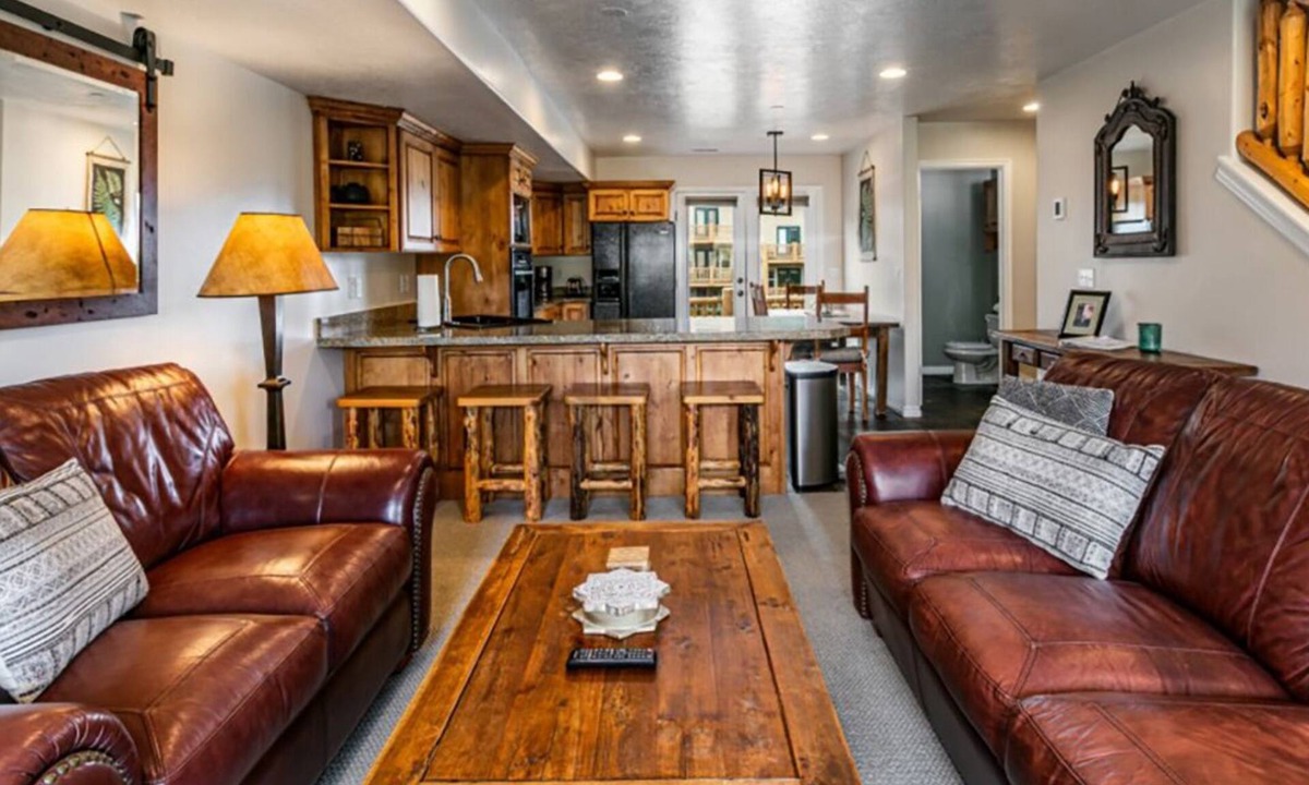 Eden Condo | Large 1BR Moose Hollow Condo – King Suite, Full Kitchen + Mountain Views