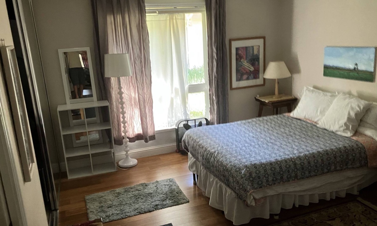 San Tomas Condo | Large master room with connected bathroom