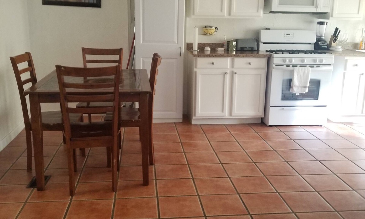 Bullhead City House | Laughlin getaway, casino, river,fun. Great location to make family memories.