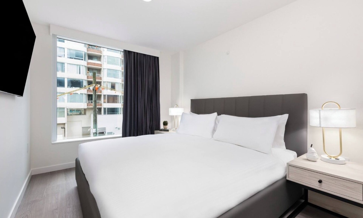 South Lake Union Hotel | Level Seattle- Exec Two Bedroom Suite