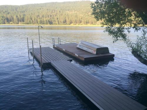 Liberty Lake House | Liberty Lodge - Waterfront Home with Beds for 20