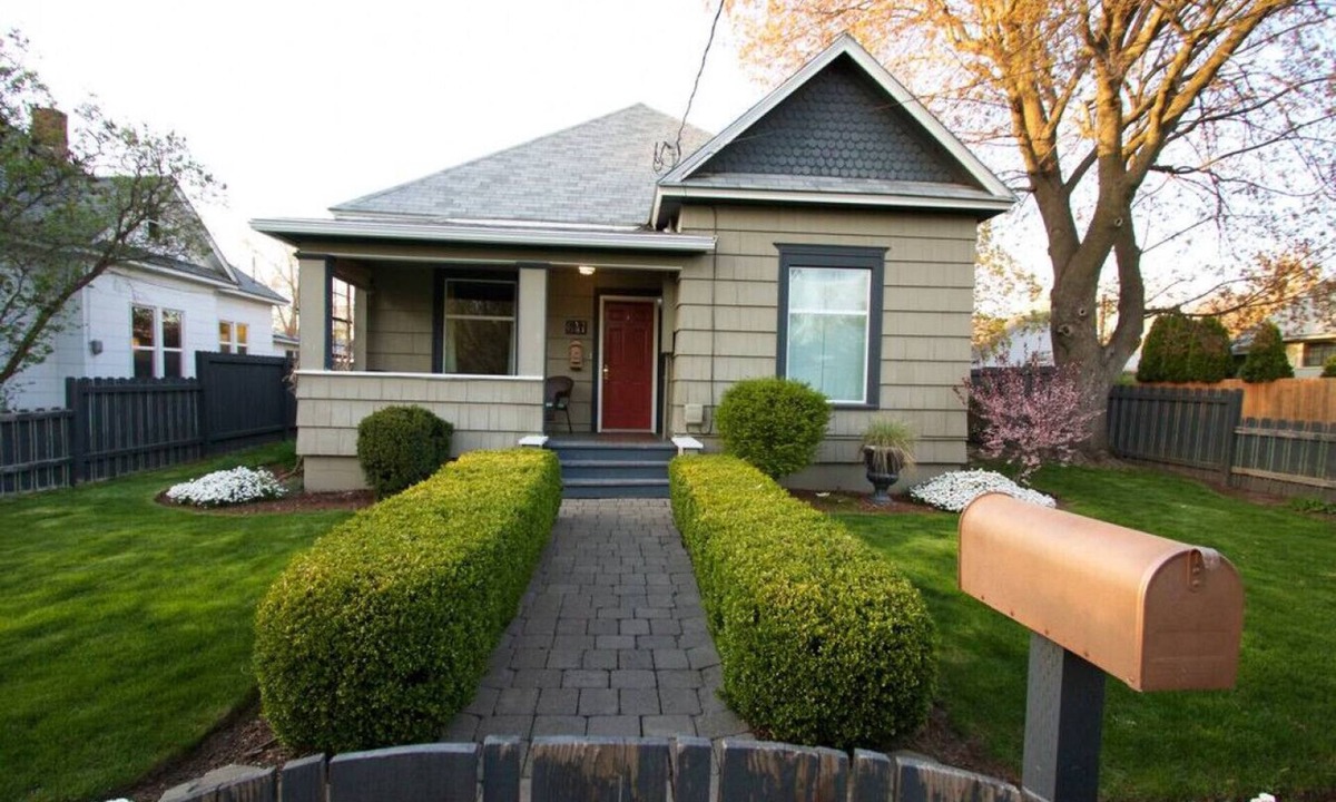Walla Walla East House | Locust St Cottage · Locust, Close to Town & Campus, Super Charming