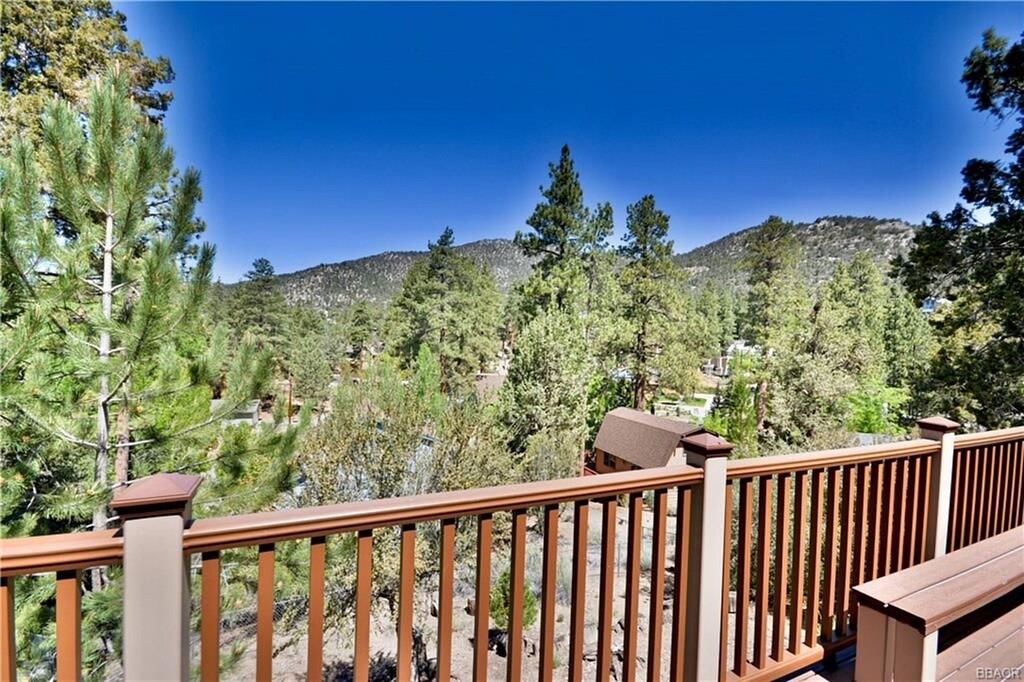 Whispering Forest House | Lookout Mountain - FREE Bike/Kayak Rental! 2BR/1BA/WiFi/Roku/Netflix/Forest Views