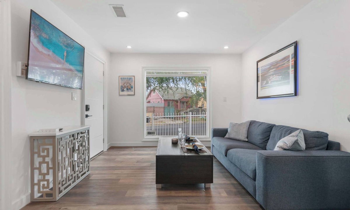 Park Mesa Heights House | Los Angeles Modern Bungalow by Colby & Conrad