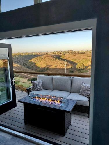 Bay Park House | LOVE SHACK on private canyon, minutes to the Beach