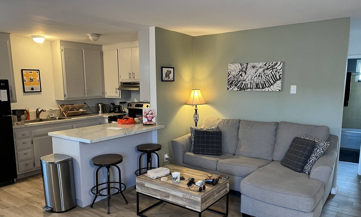 Normal Heights Condo | Lovely 1 bedroom condo in the perfect location!