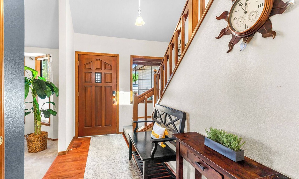 Bethany House | Lovely 4-bedroom house with AC in charming Beaverton