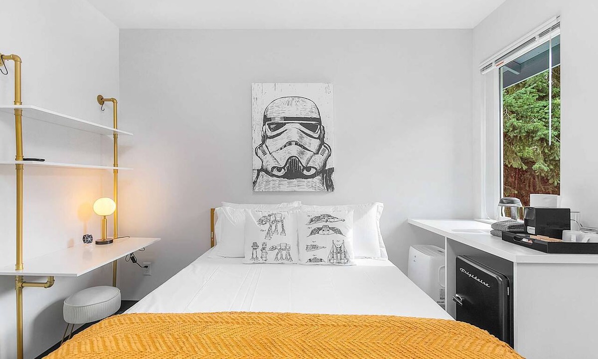 North Queen Anne Apartment | Luke's Jedi Meditation Chamber